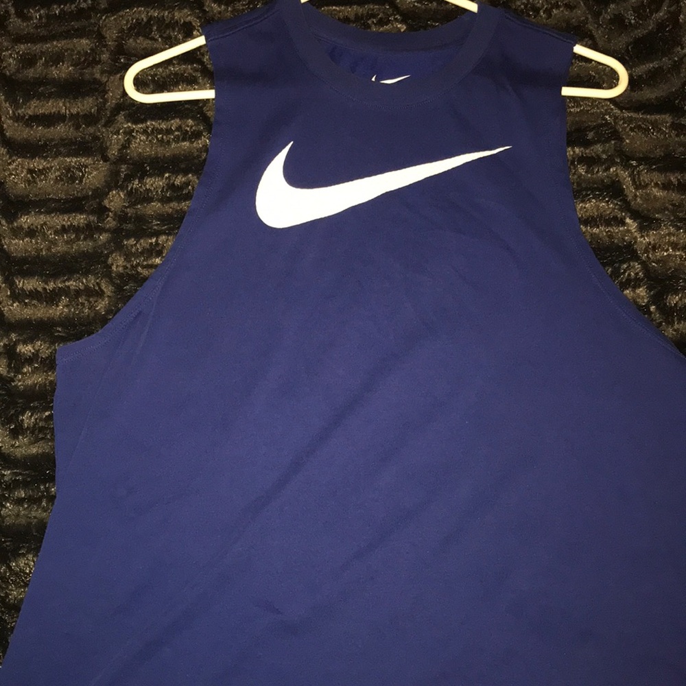 Navy blue nike top